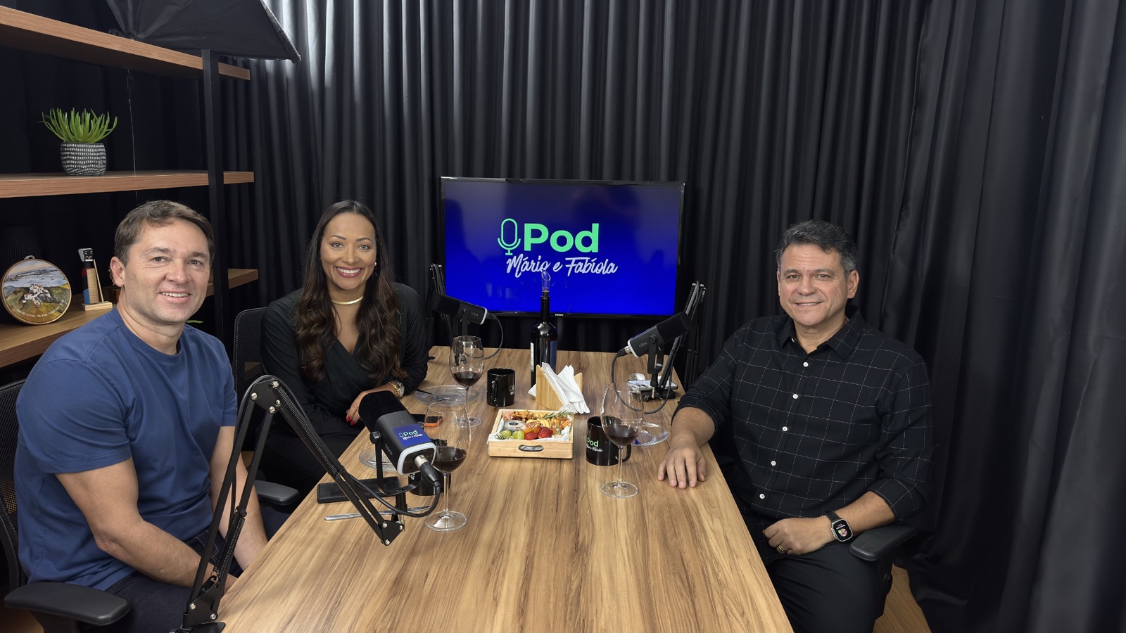 Gravação do Pod Mário e Fabíola com convidado no estúdio da Keny
